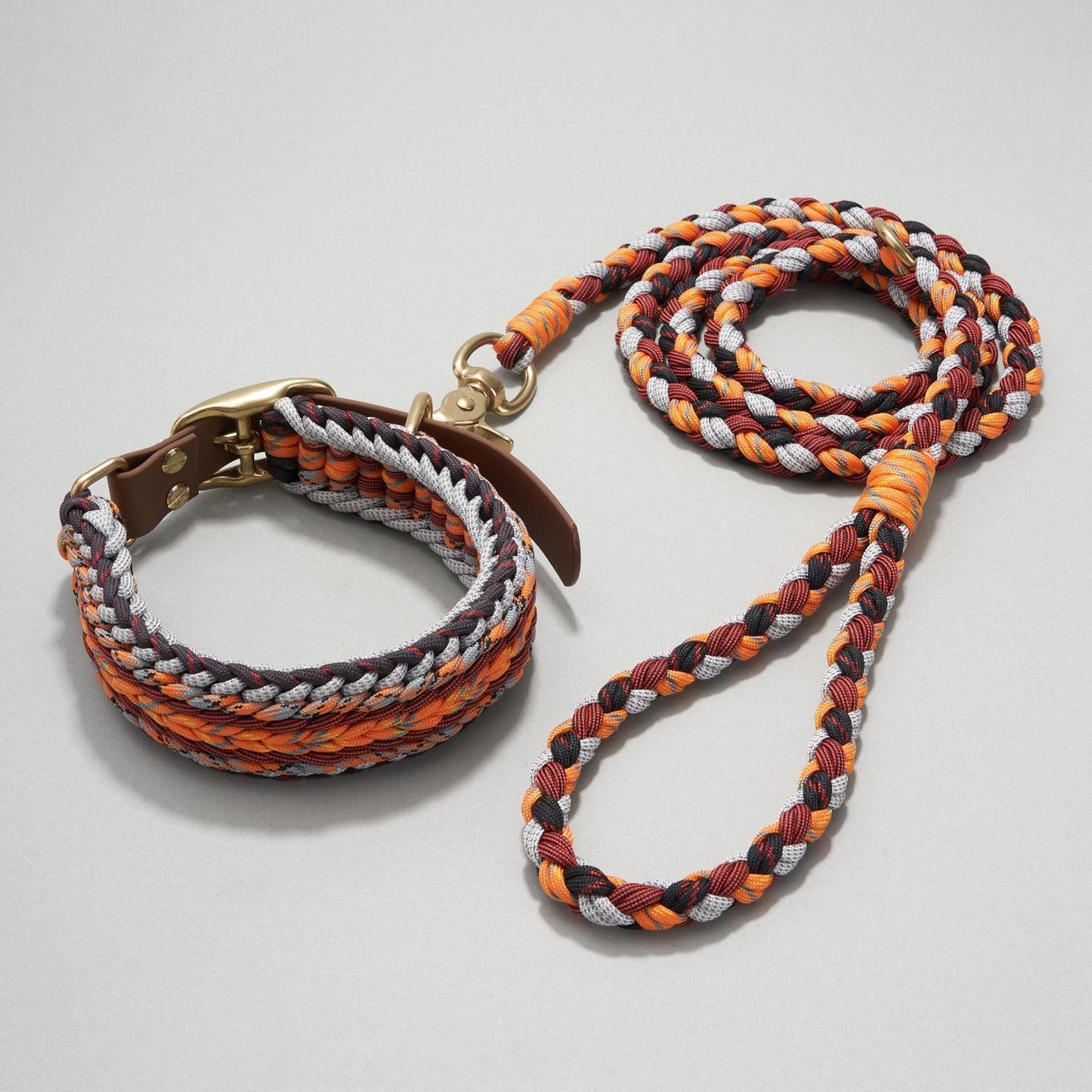 Gochill 6 | Dog Collar and Leash | 15.4-18.9” | Retro Geometry