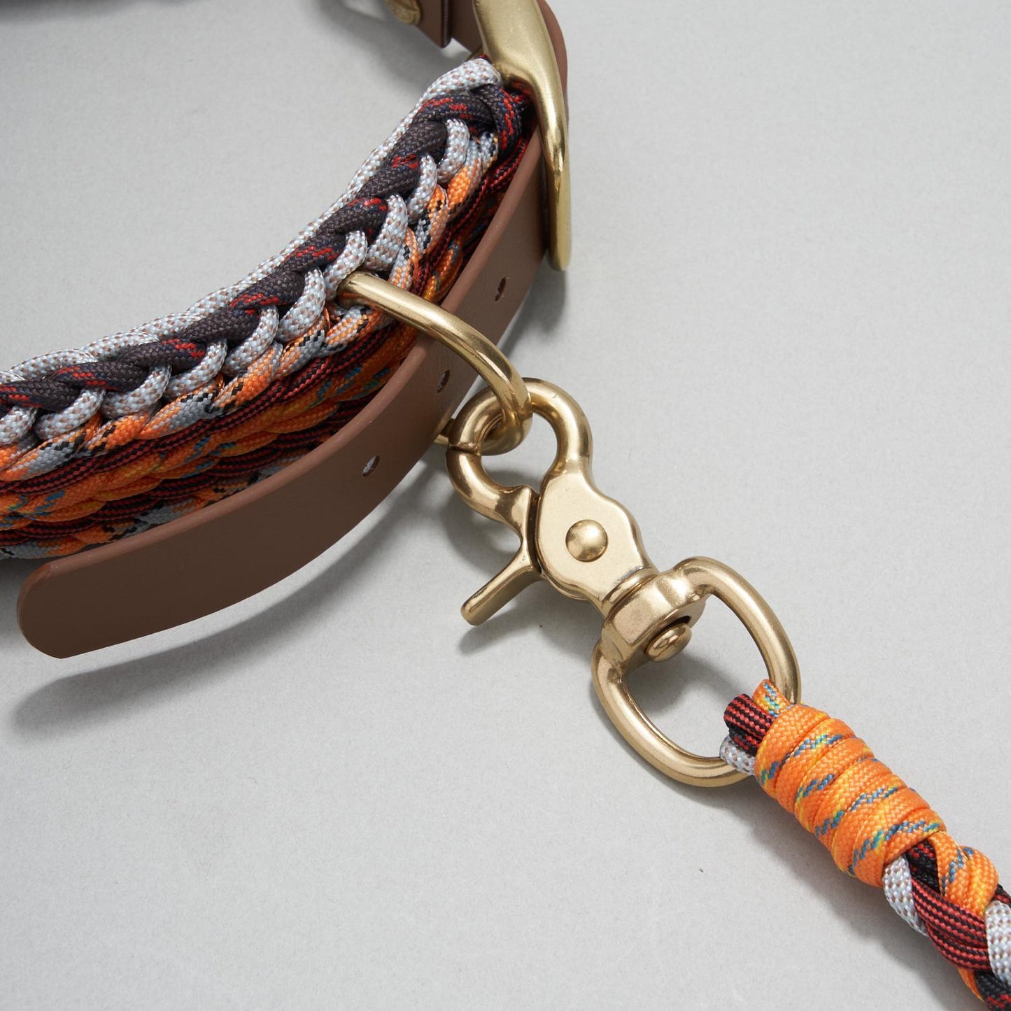 Gochill 6 | Dog Collar and Leash | 15.4-18.9” | Retro Geometry